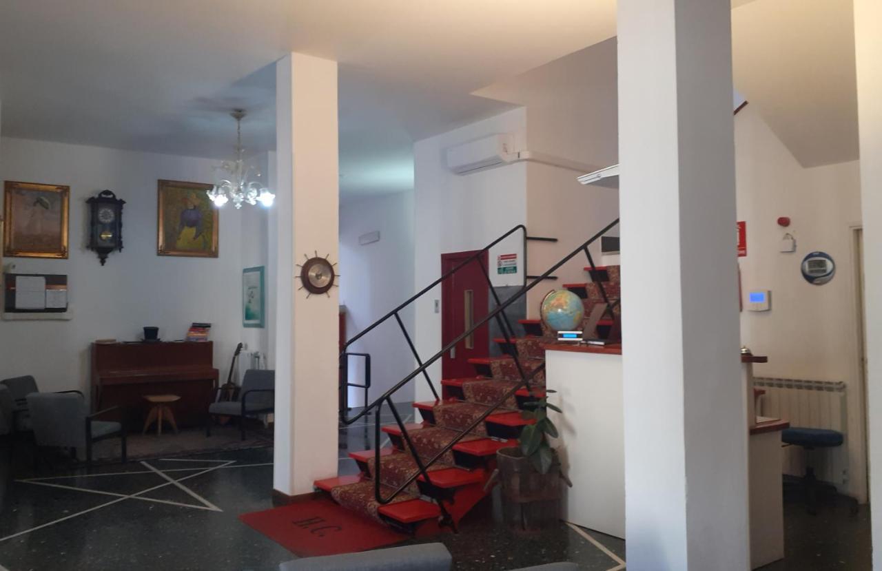 Hotel Colibri Finale Ligure Extérieur photo