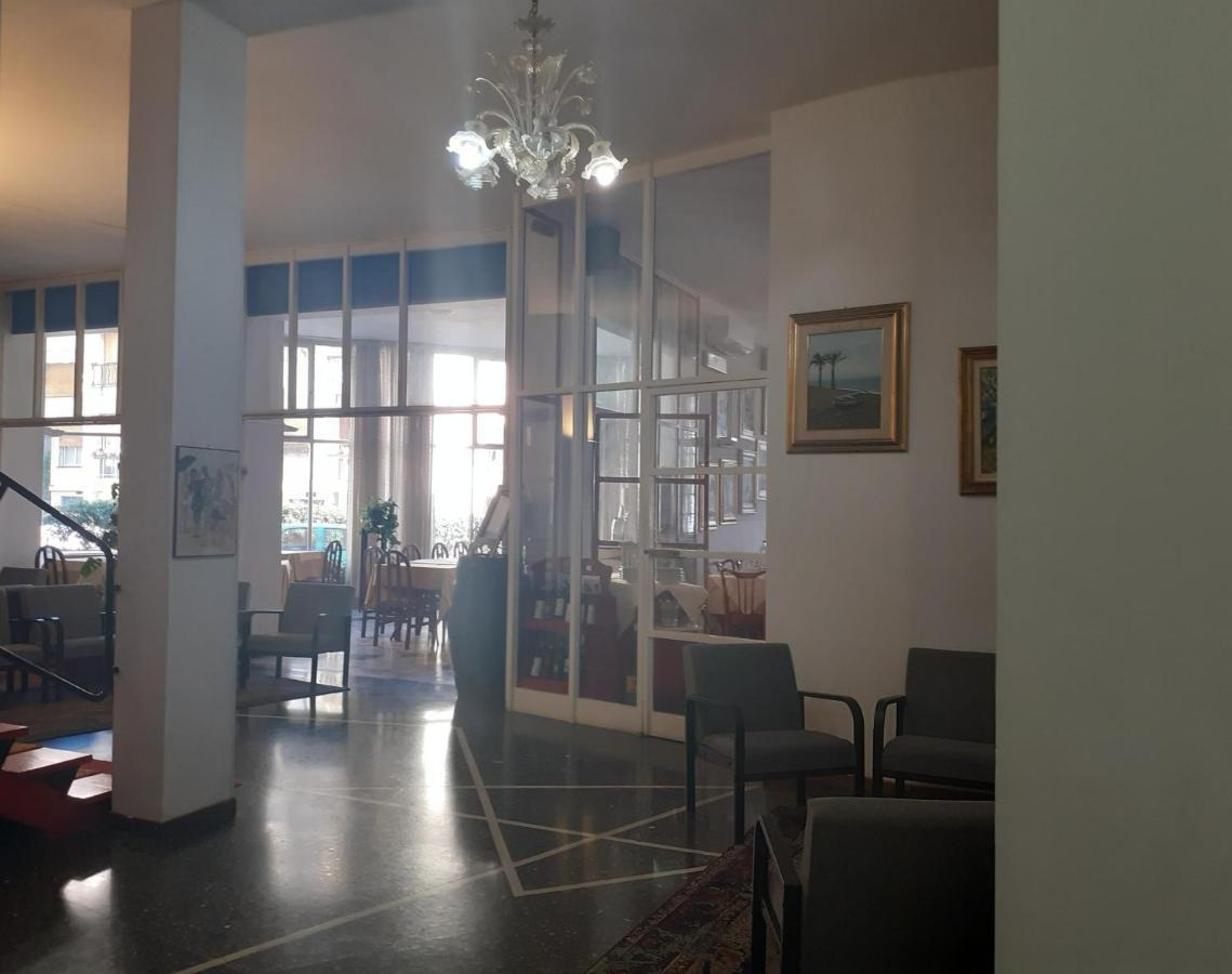Hotel Colibri Finale Ligure Extérieur photo
