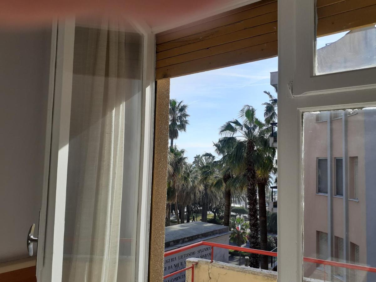 Hotel Colibri Finale Ligure Extérieur photo